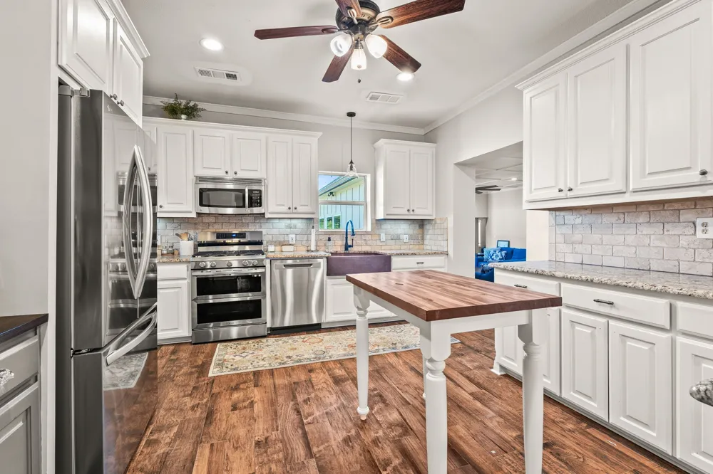 518 E College Street Gunter, TX 75058