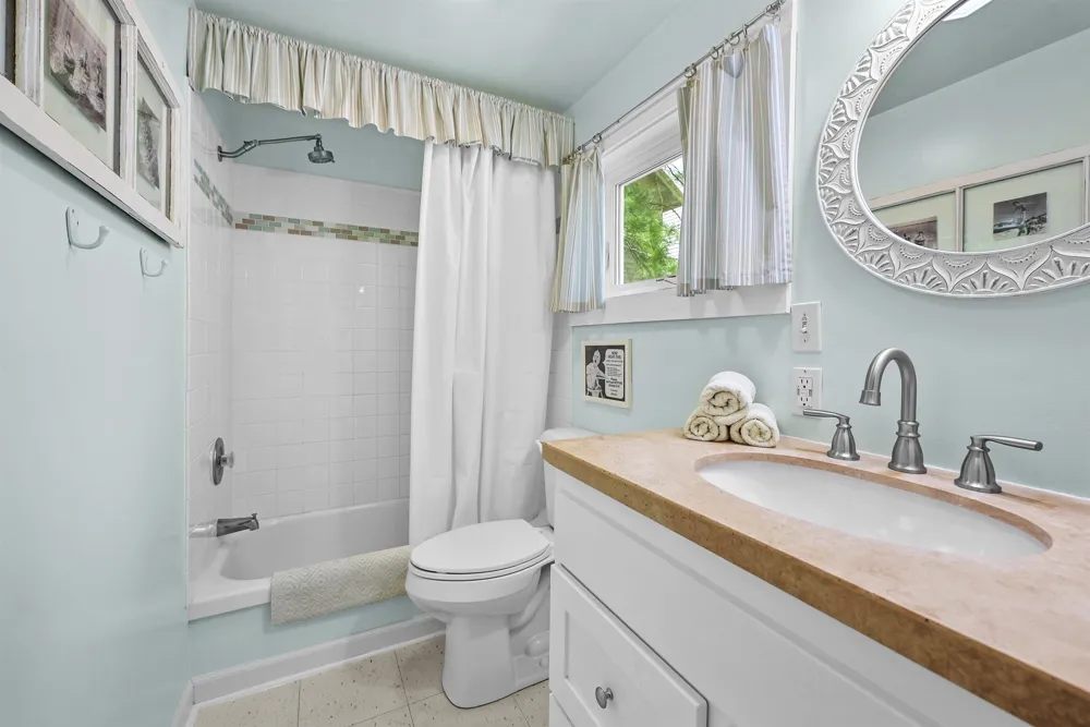 489 Peninsula Trail East Bay Township, MI 49696