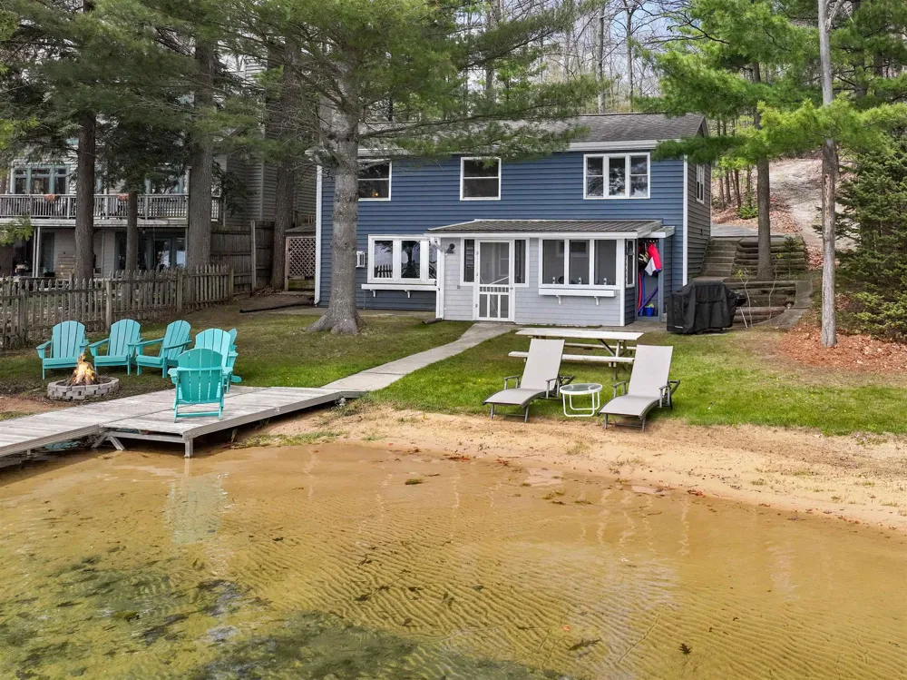 489 Peninsula Trail East Bay Township, MI 49696