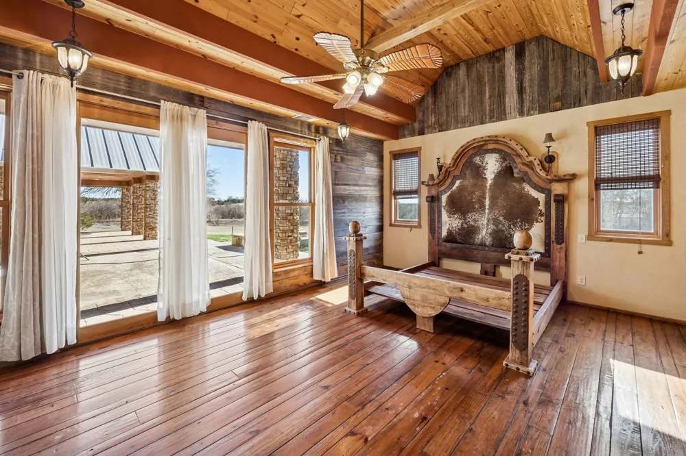 1922 Bethel Cannon Road Whitewright, TX 75491