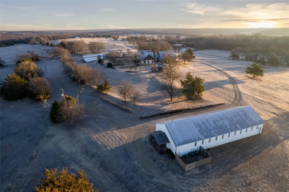 1922 Bethel Cannon Road Whitewright, TX 75491