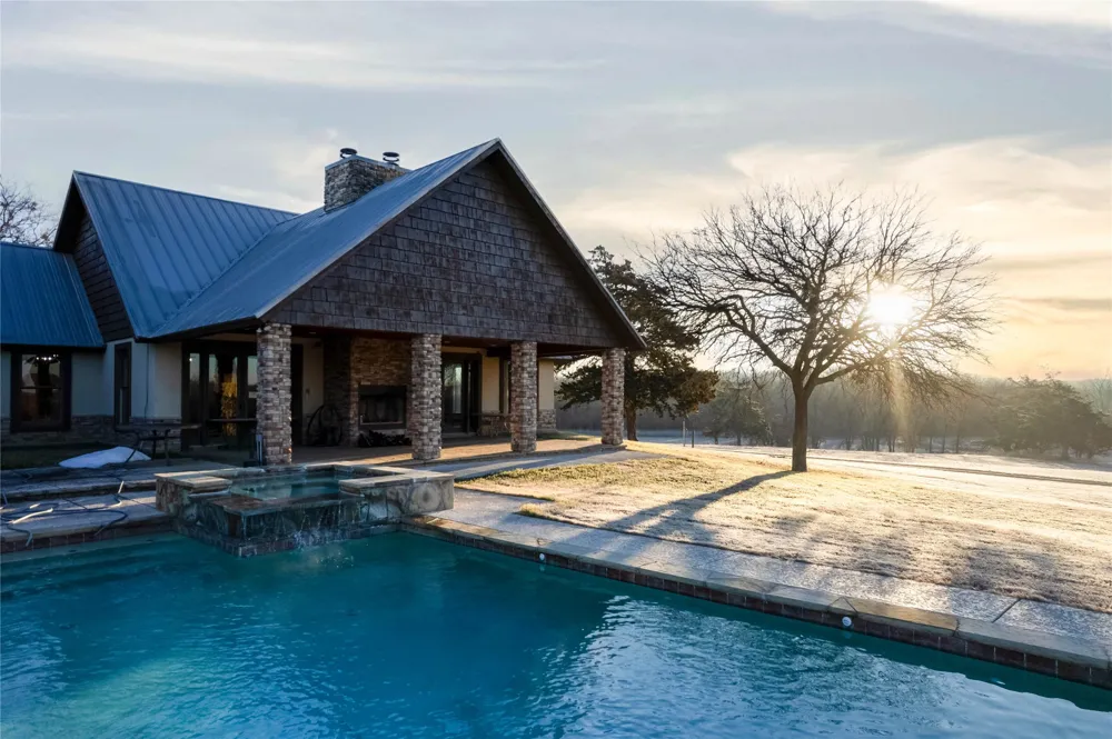 1922 Bethel Cannon Road Whitewright, TX 75491
