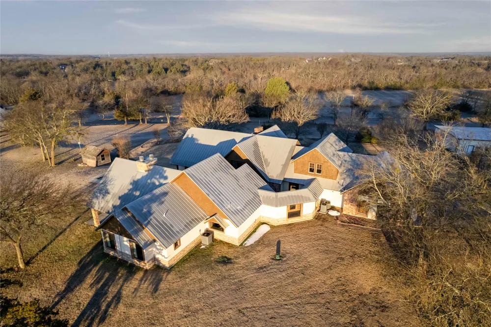1922 Bethel Cannon Road Whitewright, TX 75491