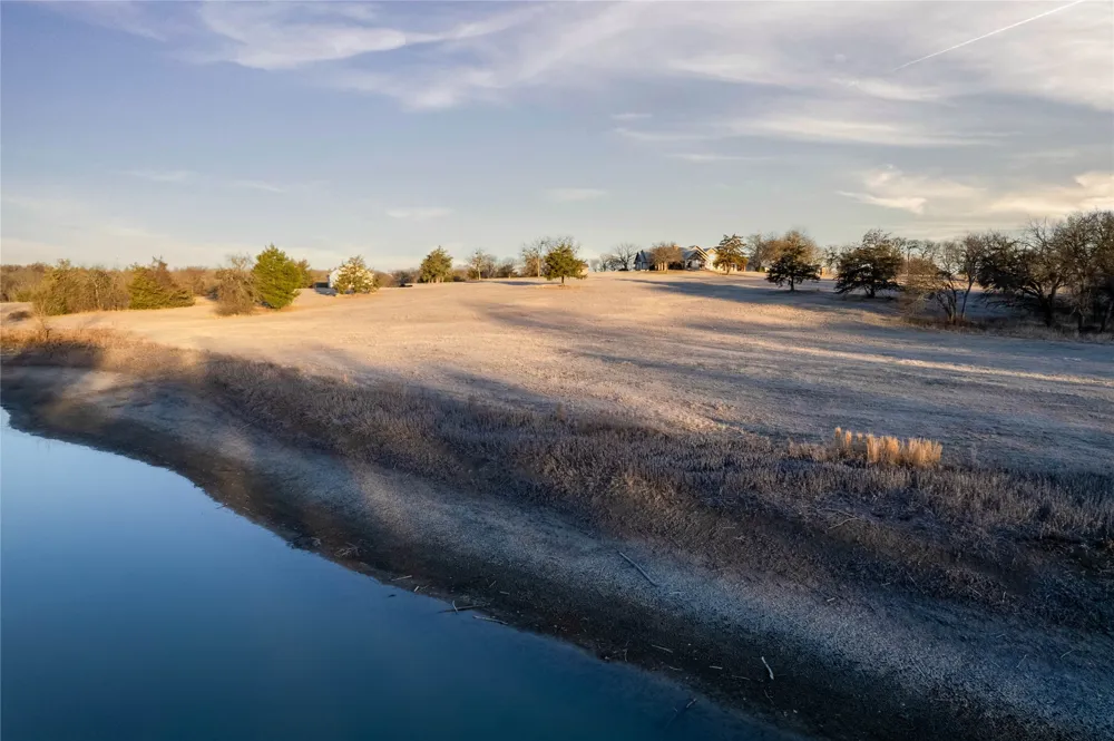1922 Bethel Cannon Road Whitewright, TX 75491
