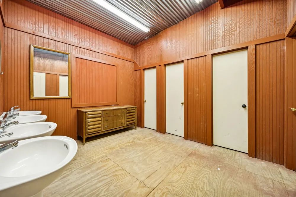 1922 Bethel Cannon Road Whitewright, TX 75491