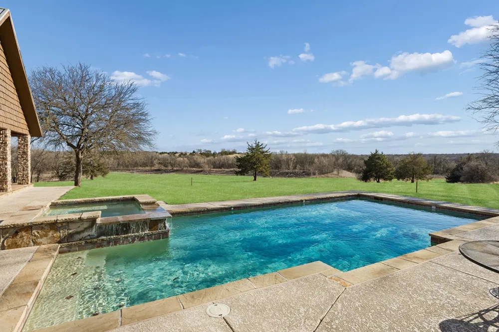 1922 Bethel Cannon Road Whitewright, TX 75491