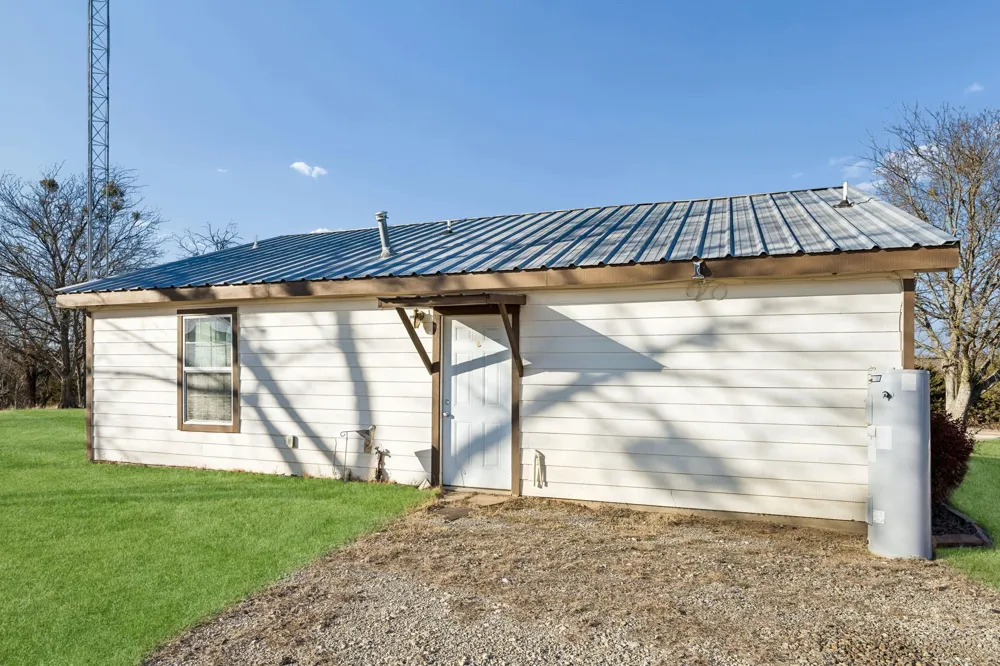 1922 Bethel Cannon Road Whitewright, TX 75491