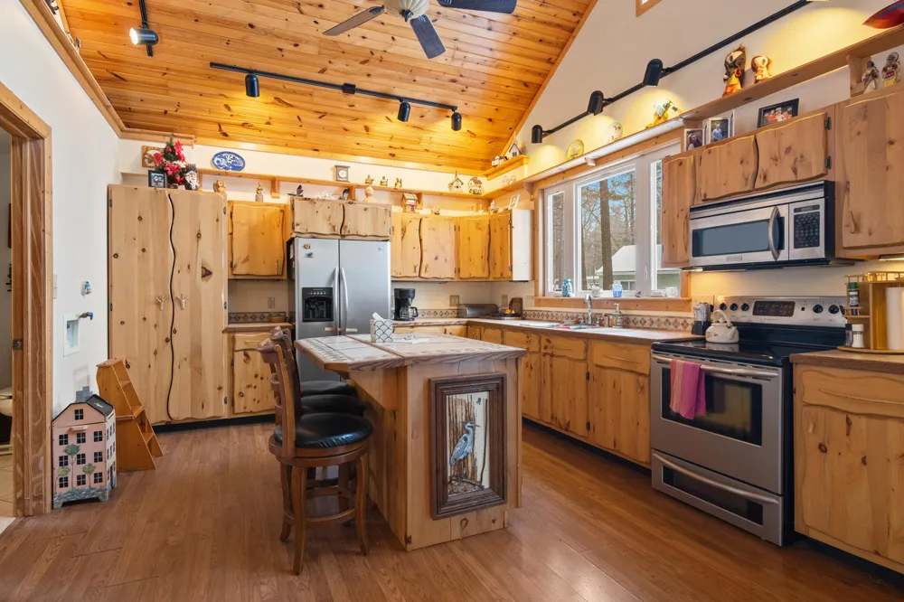 63 E Piney Road Manistee, MI 49660