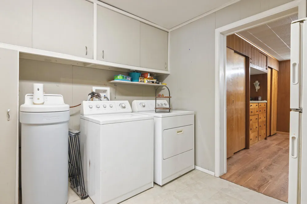 63 E Piney Road Manistee, MI 49660