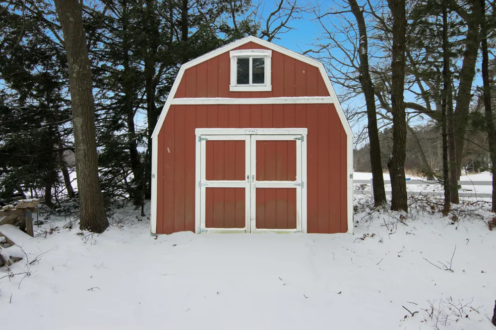 63 E Piney Road Manistee, MI 49660