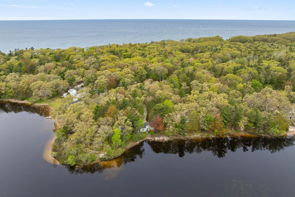 63 E Piney Road Manistee, MI 49660