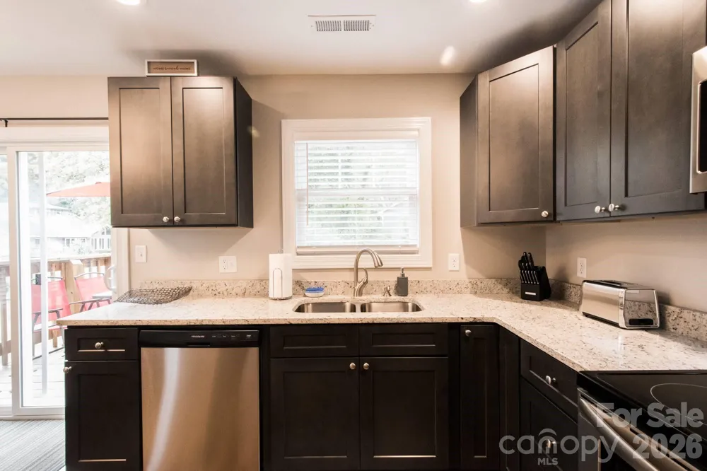 305 Jenna Clare Lane Asheville, NC 28803