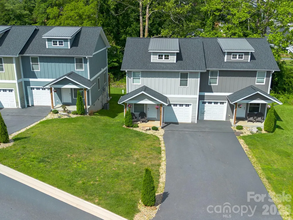 305 Jenna Clare Lane Asheville, NC 28803