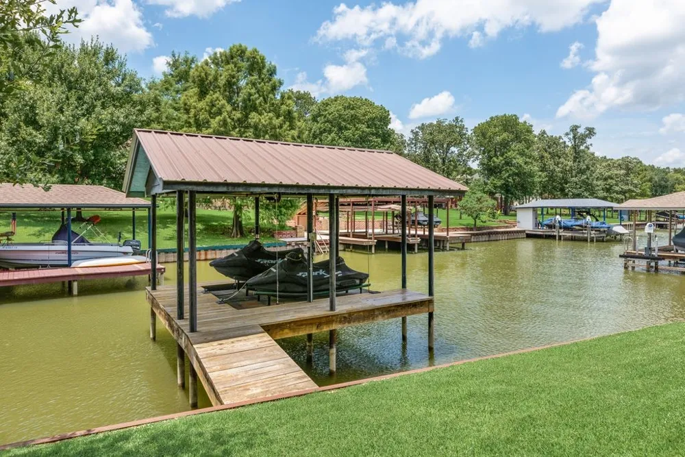 111 Bull Run Drive Streetman, TX 75859