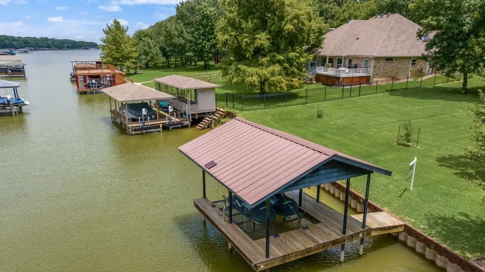 111 Bull Run Drive Streetman, TX 75859