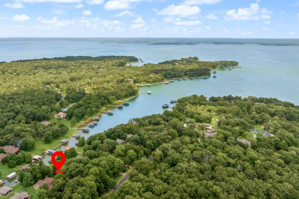 111 Bull Run Drive Streetman, TX 75859