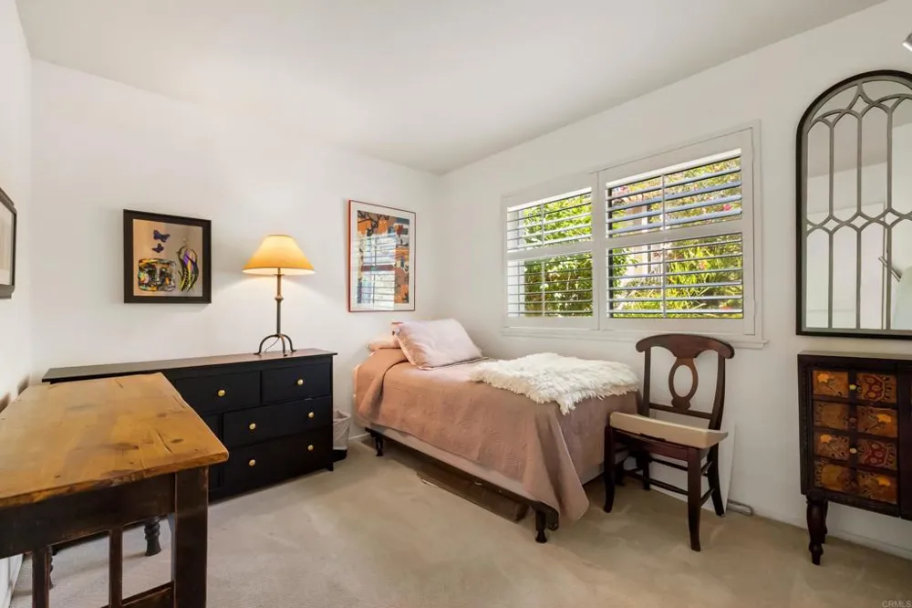 136 S Jayton Lane Encinitas, CA 92024