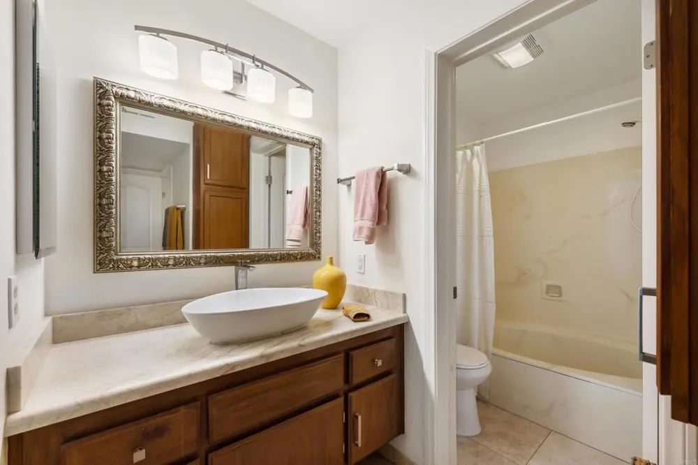 136 S Jayton Lane Encinitas, CA 92024