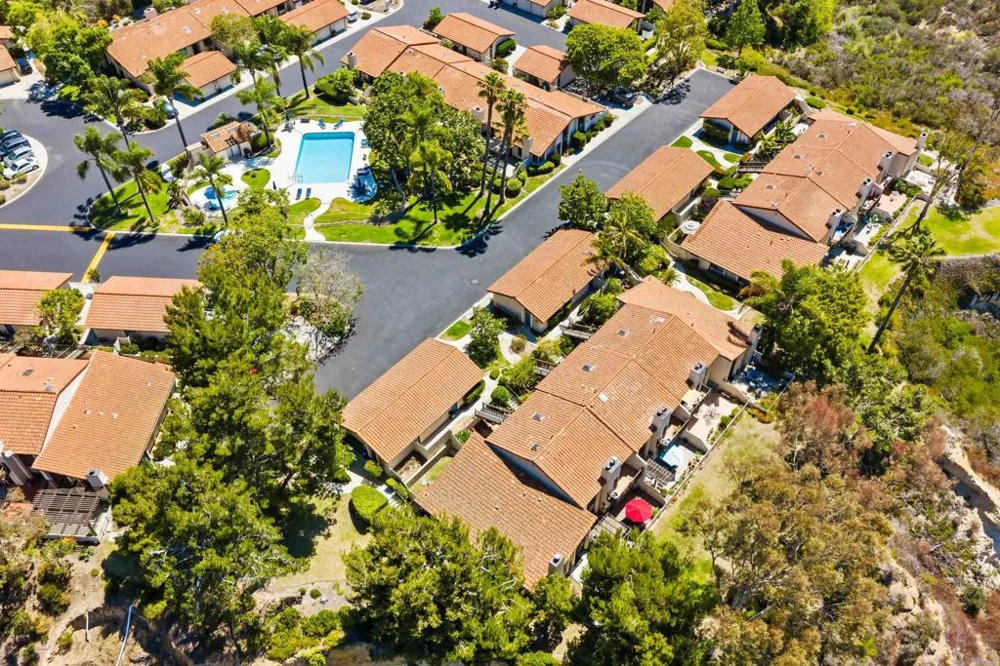 136 S Jayton Lane Encinitas, CA 92024