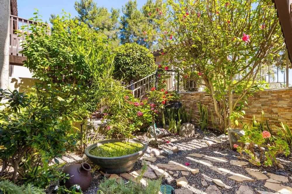136 S Jayton Lane Encinitas, CA 92024