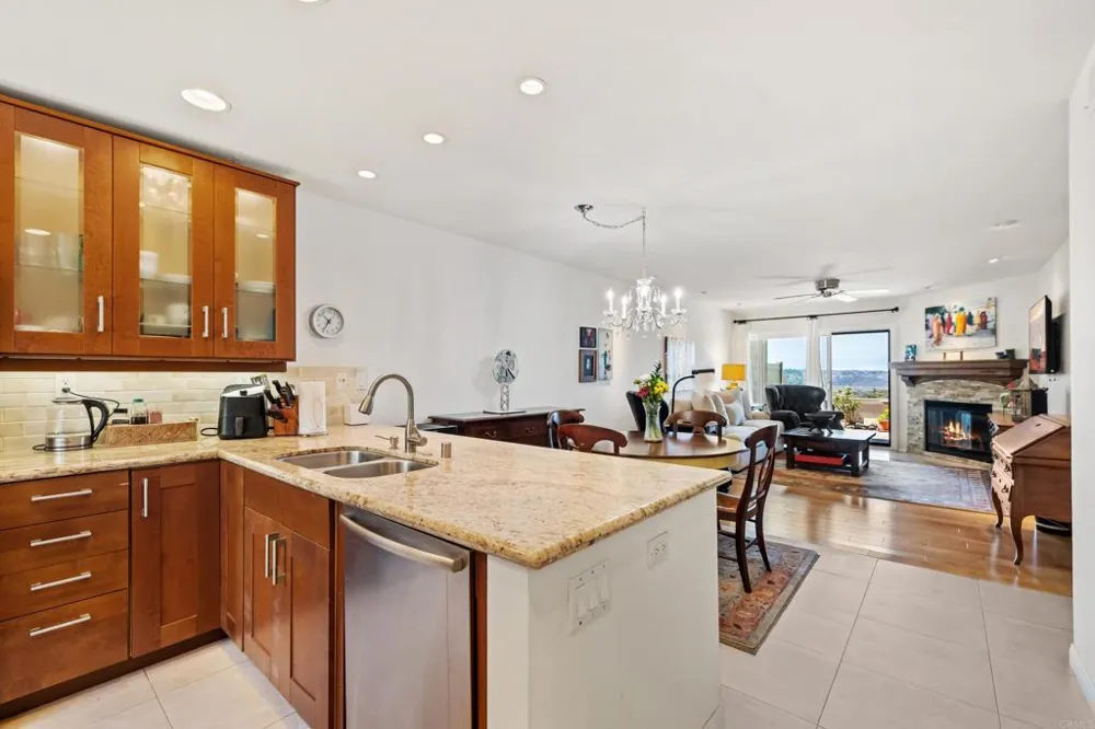 136 S Jayton Lane Encinitas, CA 92024