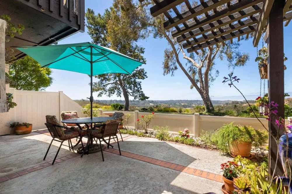 136 S Jayton Lane Encinitas, CA 92024