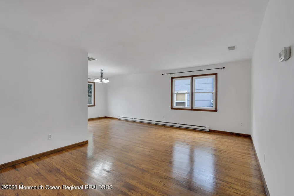 802 Laura Herbert Drive Point Pleasant, NJ 08742