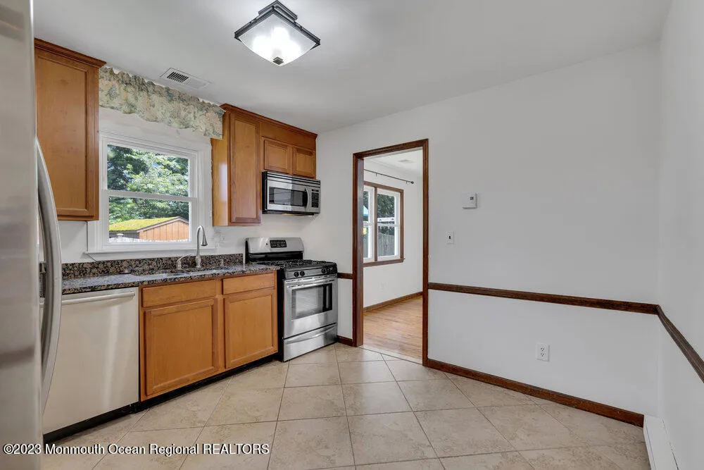 802 Laura Herbert Drive Point Pleasant, NJ 08742