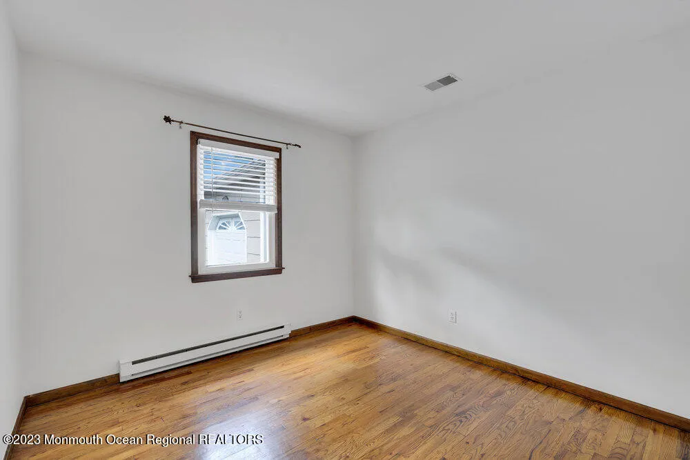 802 Laura Herbert Drive Point Pleasant, NJ 08742