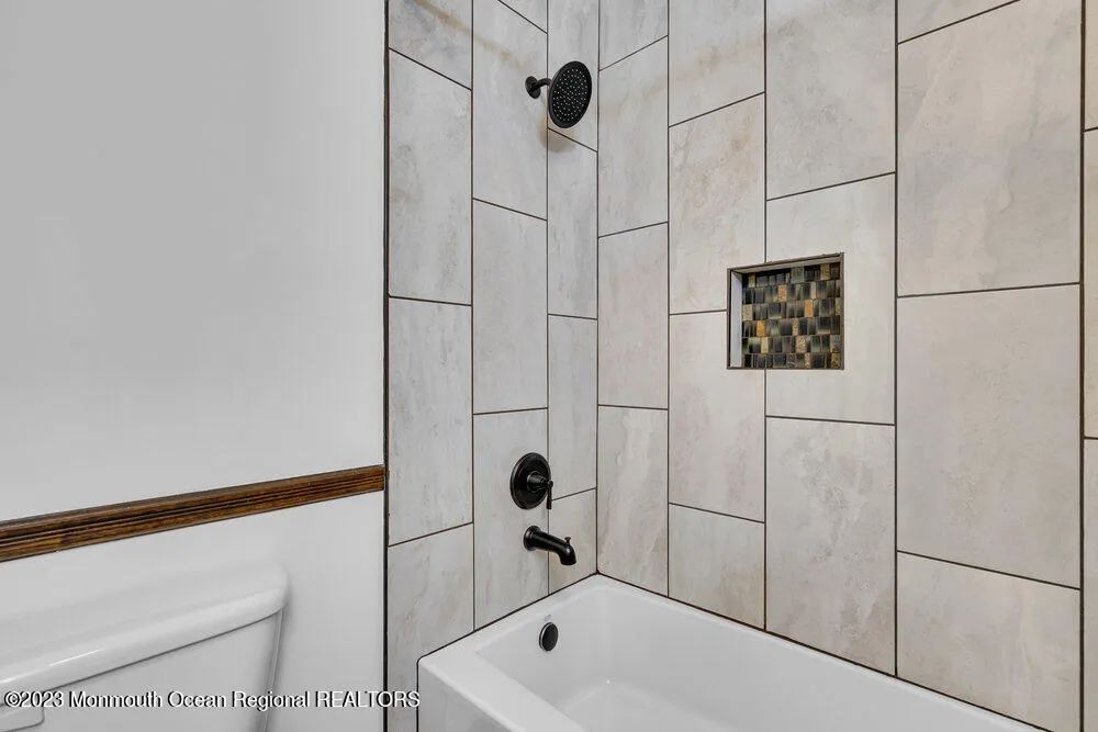 802 Laura Herbert Drive Point Pleasant, NJ 08742