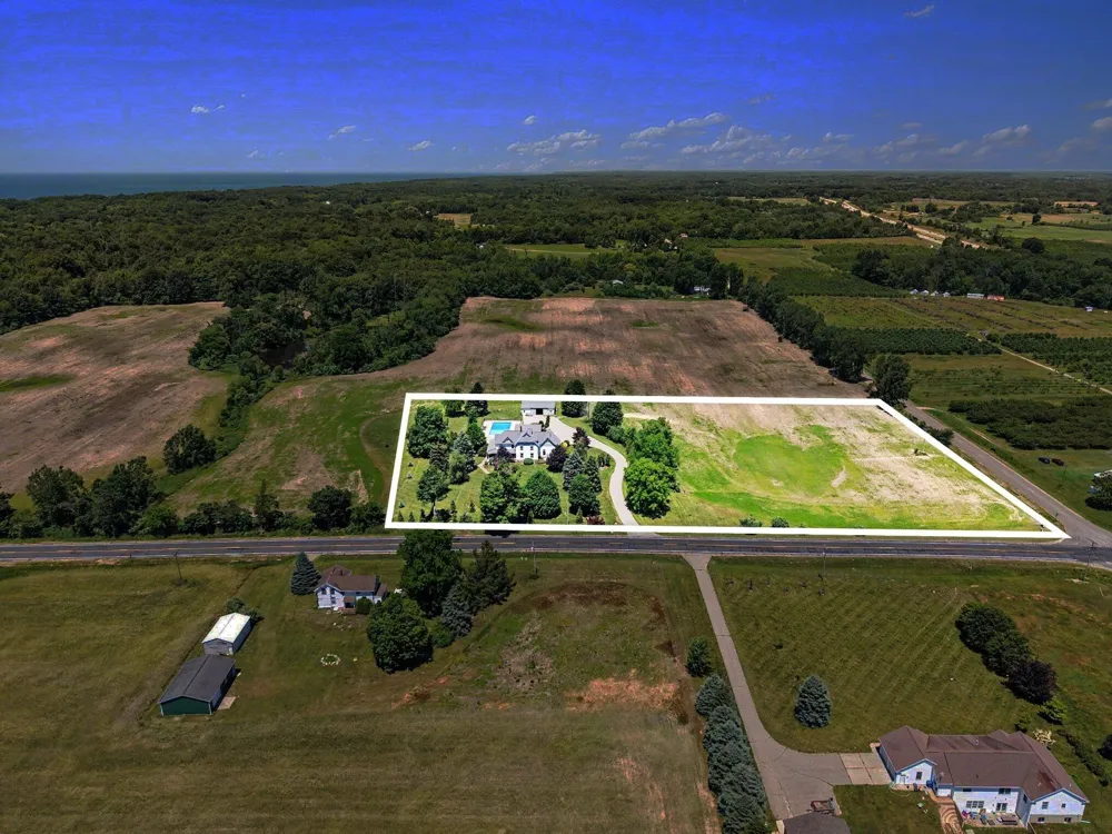 7019 109th Avenue Casco Township, MI 49090
