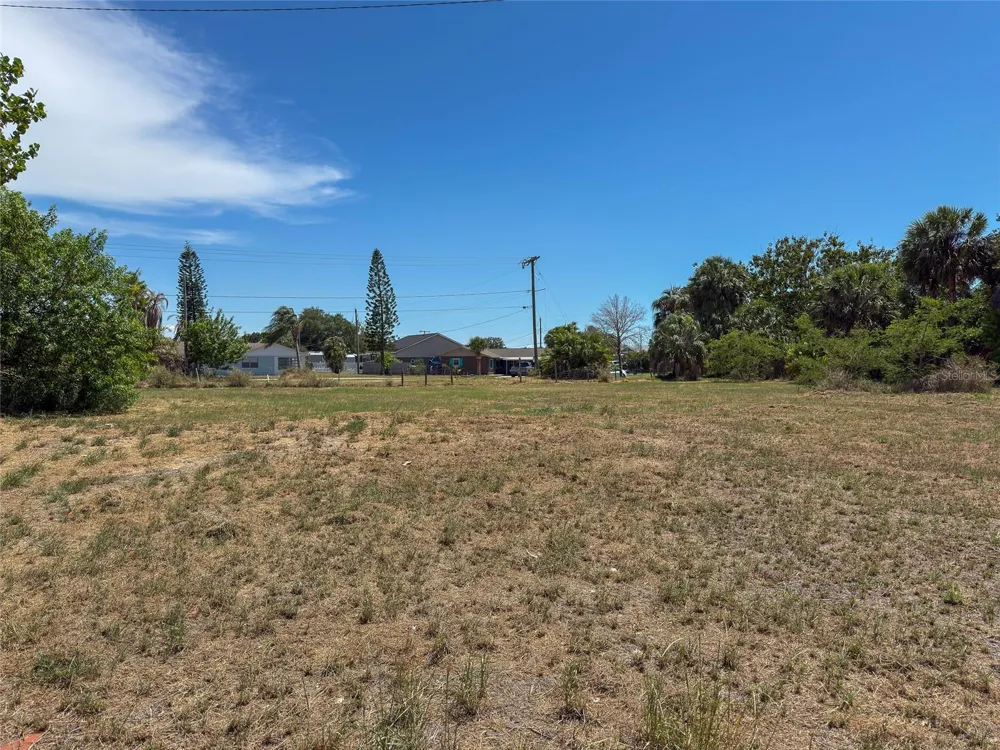 601 FLAMINGO DRIVE Apollo Beach, FL 33572