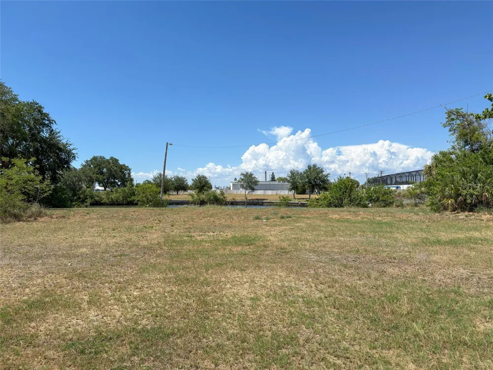 601 FLAMINGO DRIVE Apollo Beach, FL 33572