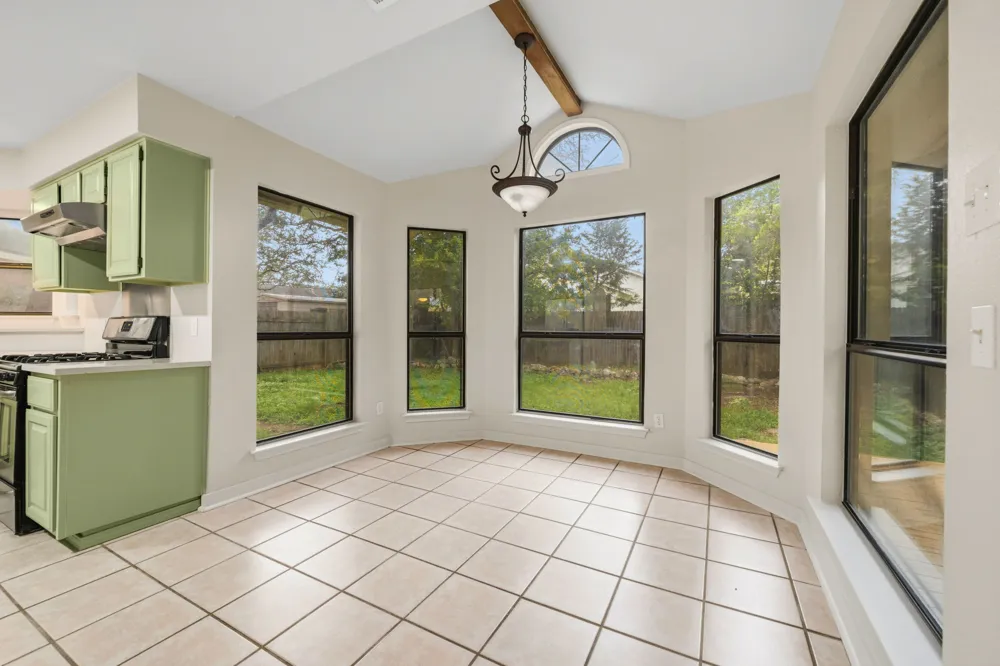 8712 Coastal Drive Austin, TX 78749
