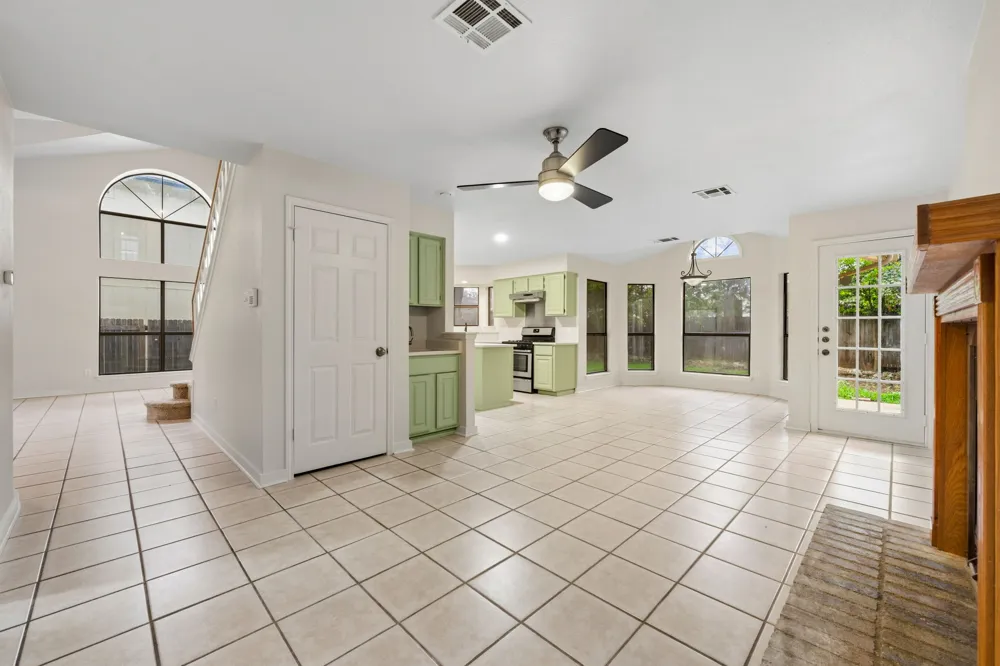 8712 Coastal Drive Austin, TX 78749