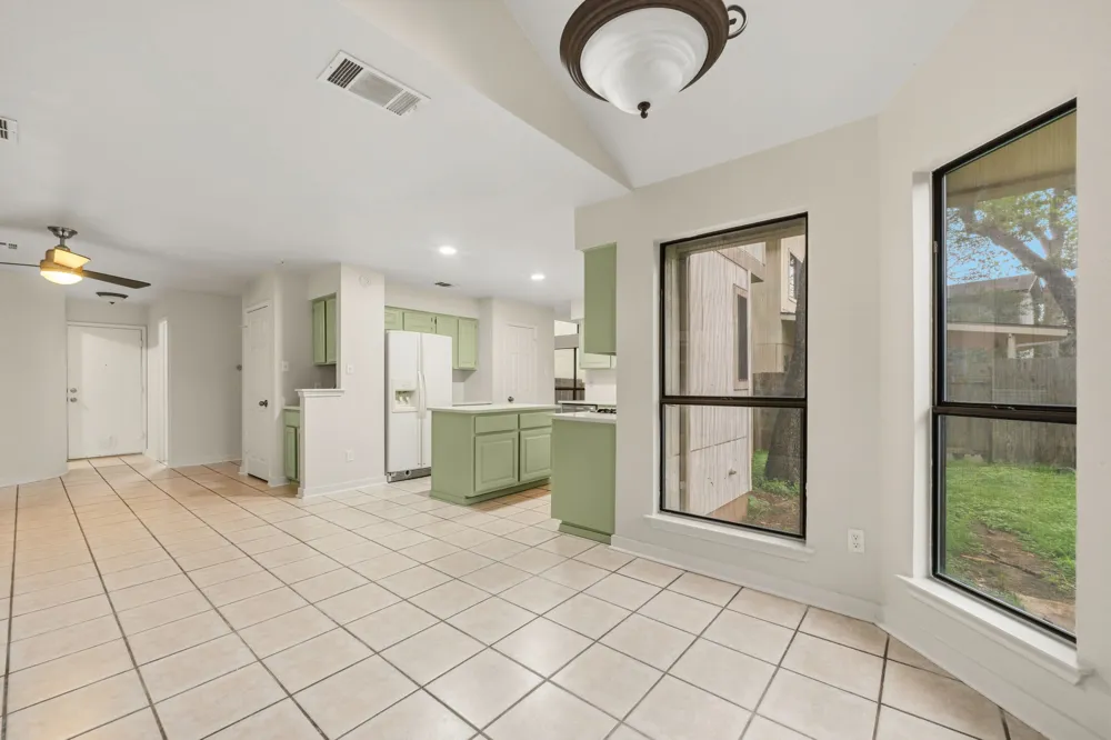 8712 Coastal Drive Austin, TX 78749