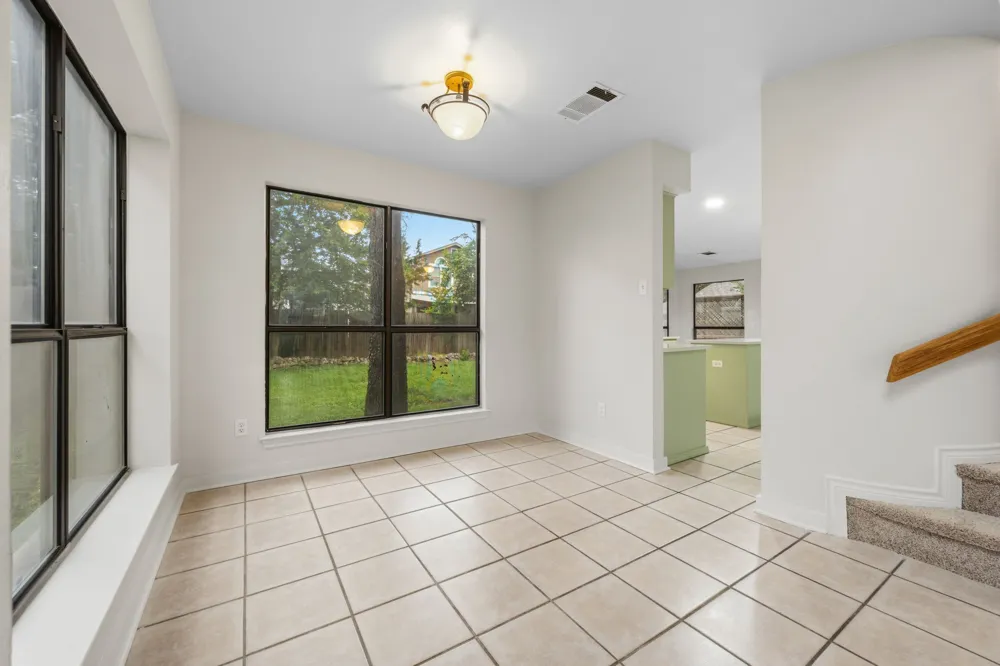 8712 Coastal Drive Austin, TX 78749