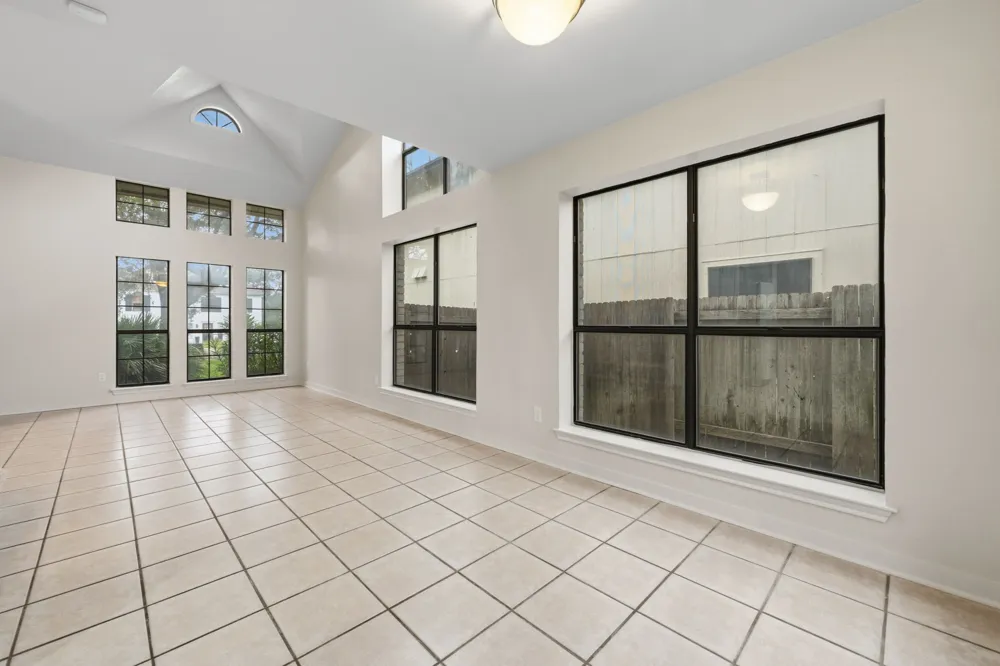 8712 Coastal Drive Austin, TX 78749
