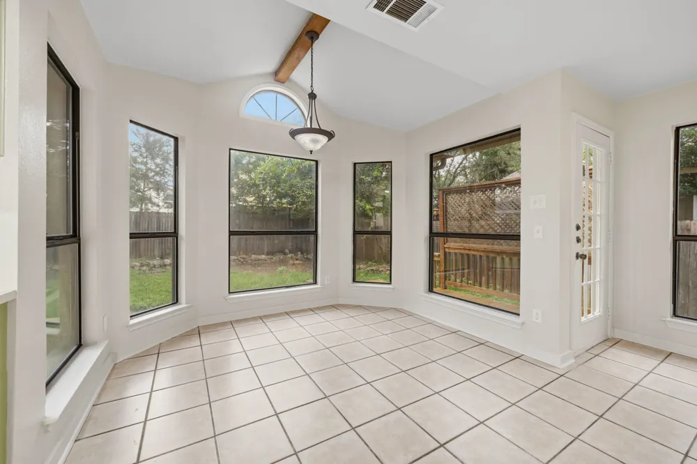 8712 Coastal Drive Austin, TX 78749