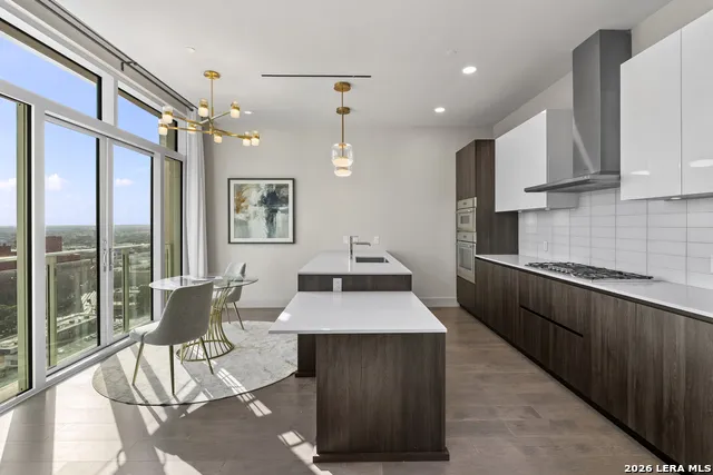 123 LEXINGTON AVE #1308 San Antonio, TX 78205