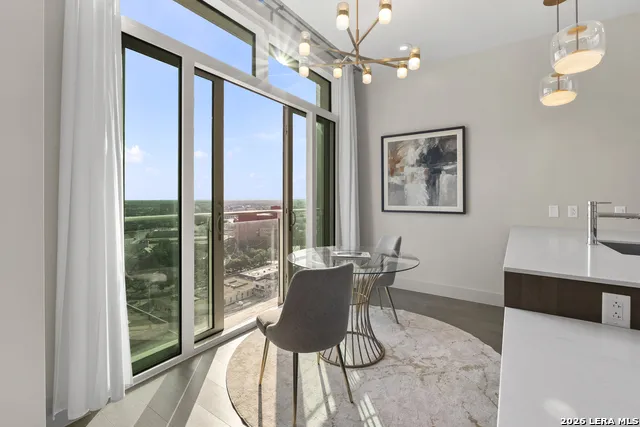 123 LEXINGTON AVE #1308 San Antonio, TX 78205