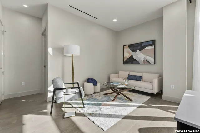 123 LEXINGTON AVE #1308 San Antonio, TX 78205