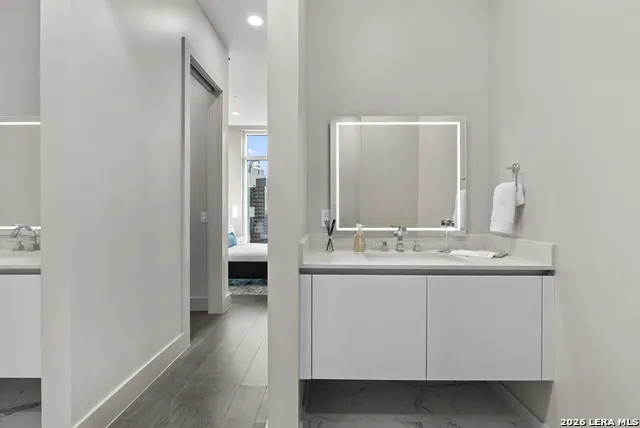 123 LEXINGTON AVE #1308 San Antonio, TX 78205