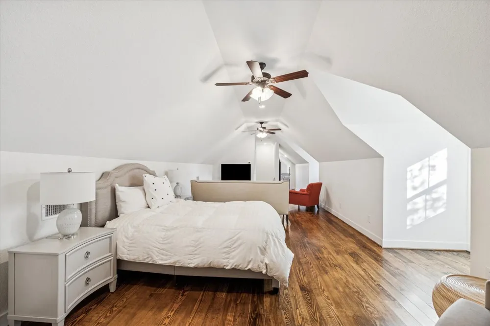 124 Rebekah's Crossing Round Top, TX 78954