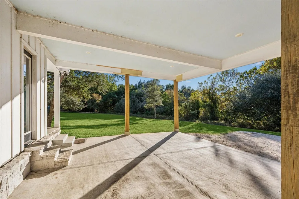 124 Rebekah's Crossing Round Top, TX 78954