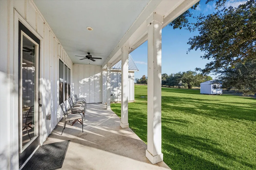124 Rebekah's Crossing Round Top, TX 78954