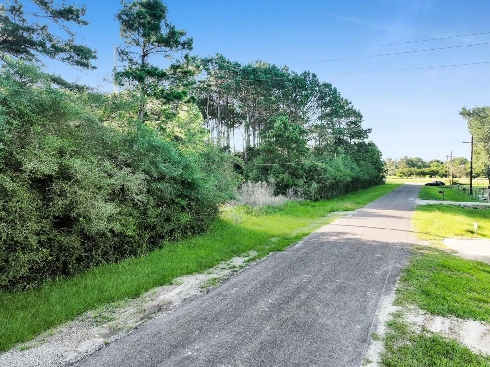 9th St Winnie, TX 77665