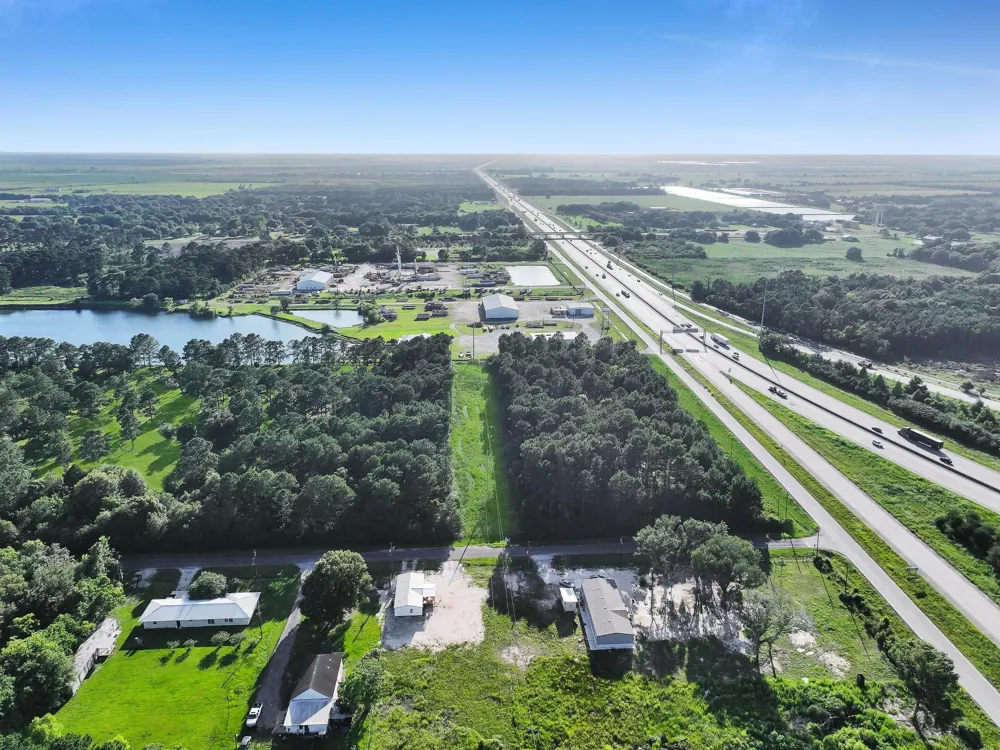 9th St Winnie, TX 77665