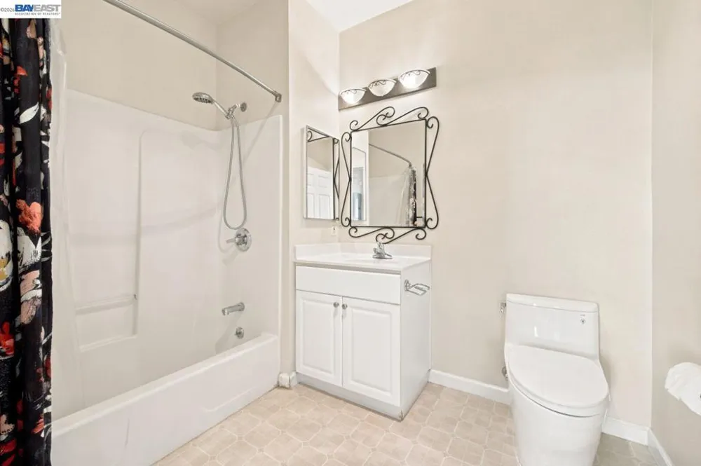 401 S Norfolk St #301 San Mateo, CA 94401