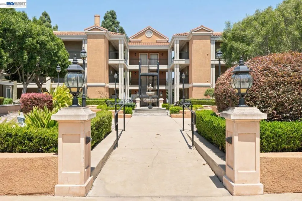 401 S Norfolk St #301 San Mateo, CA 94401